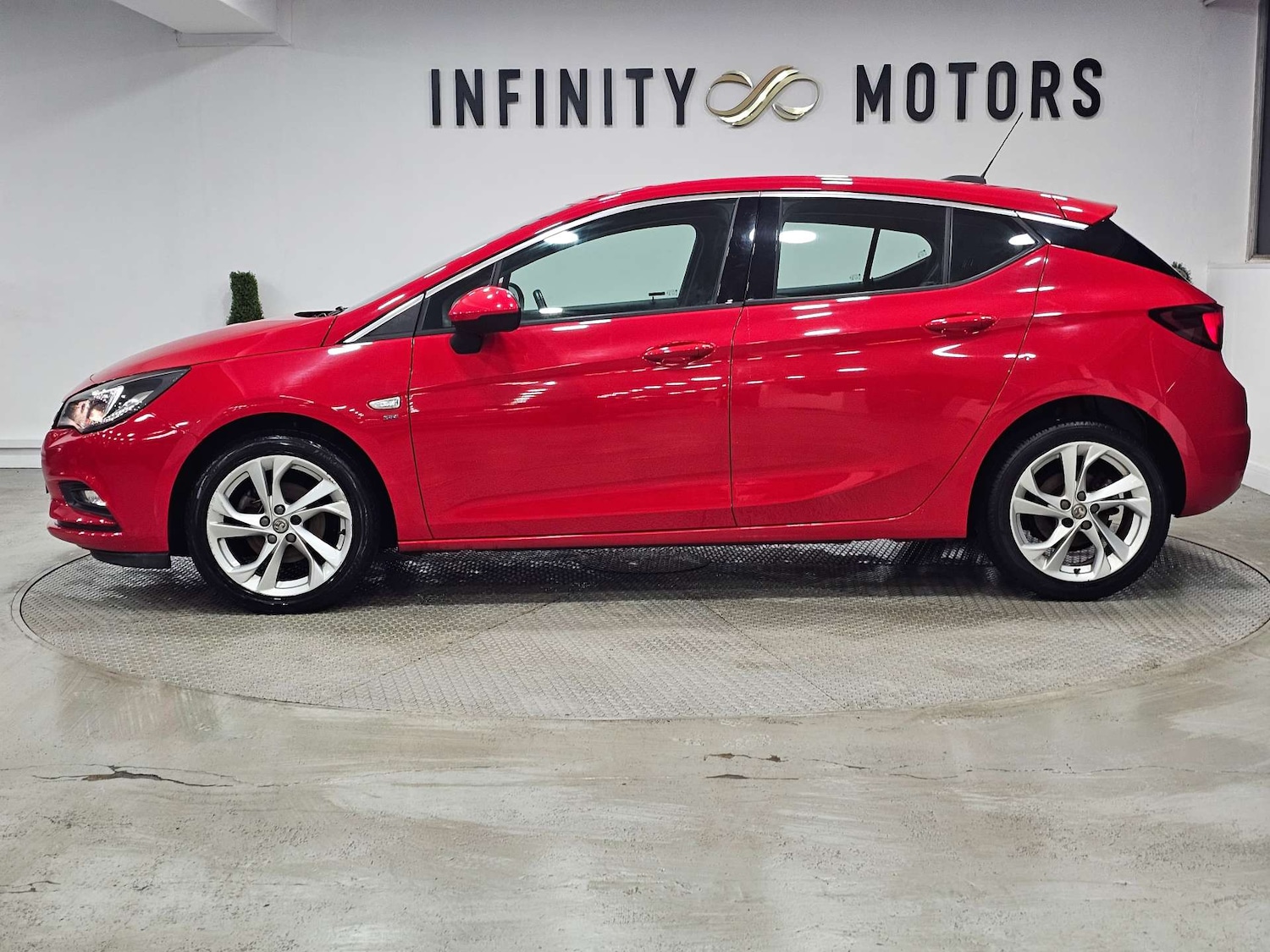 Used Vauxhall Astra 2017 for sale - 76972456: Photo 39