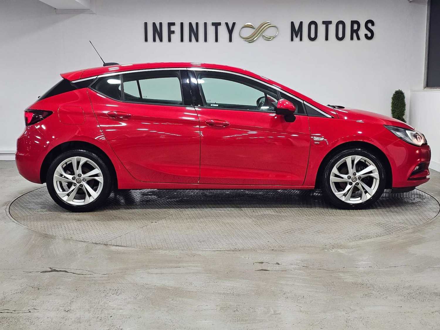 Used Vauxhall Astra 2017 for sale - 76972456: Photo 52