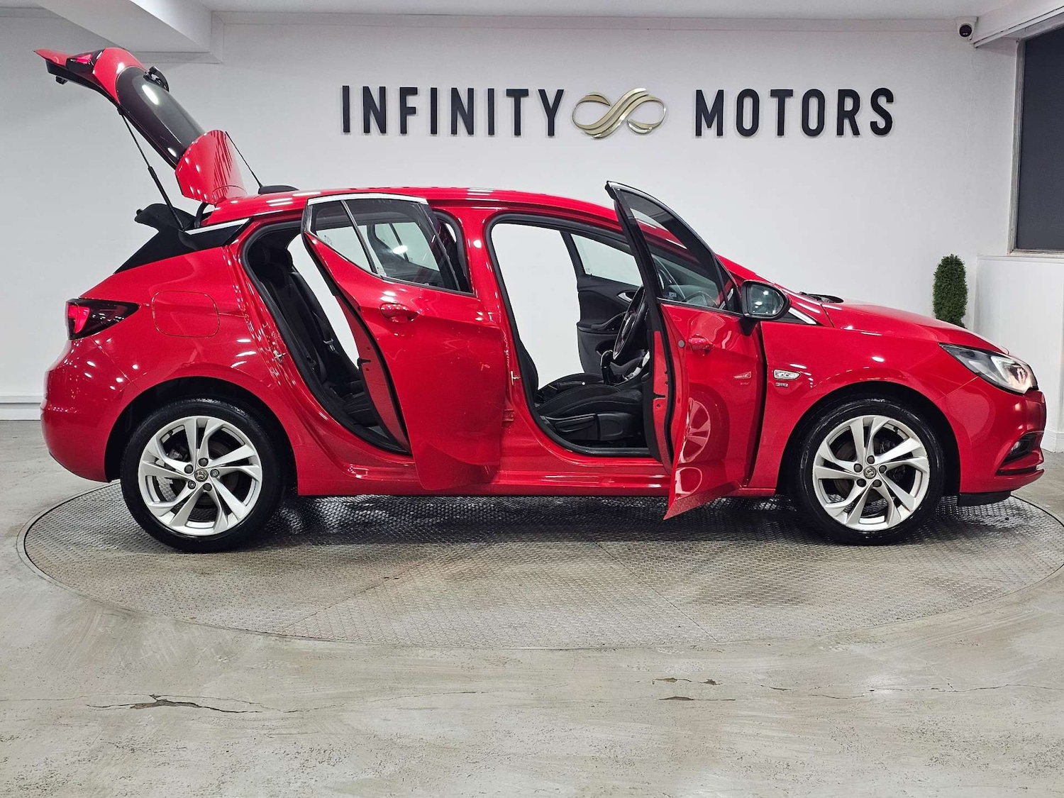 Used Vauxhall Astra 2017 for sale - 76972456: Photo 55