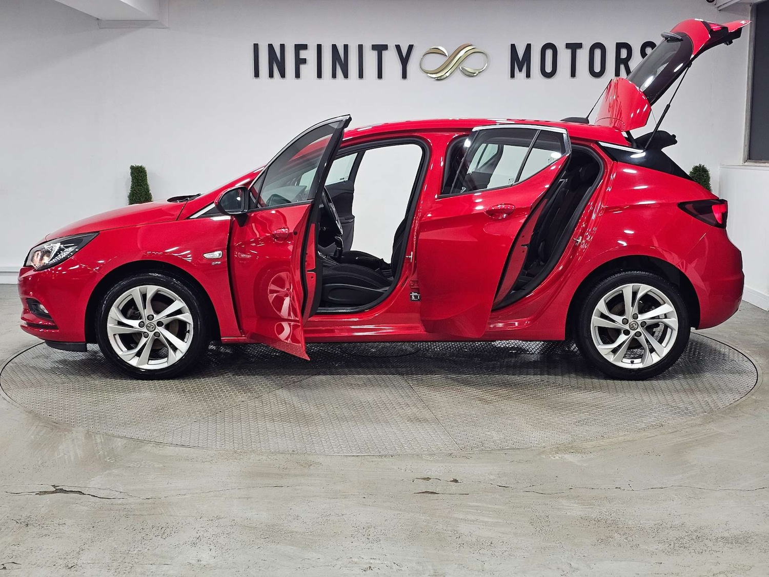 Used Vauxhall Astra 2017 for sale - 76972456: Photo 62