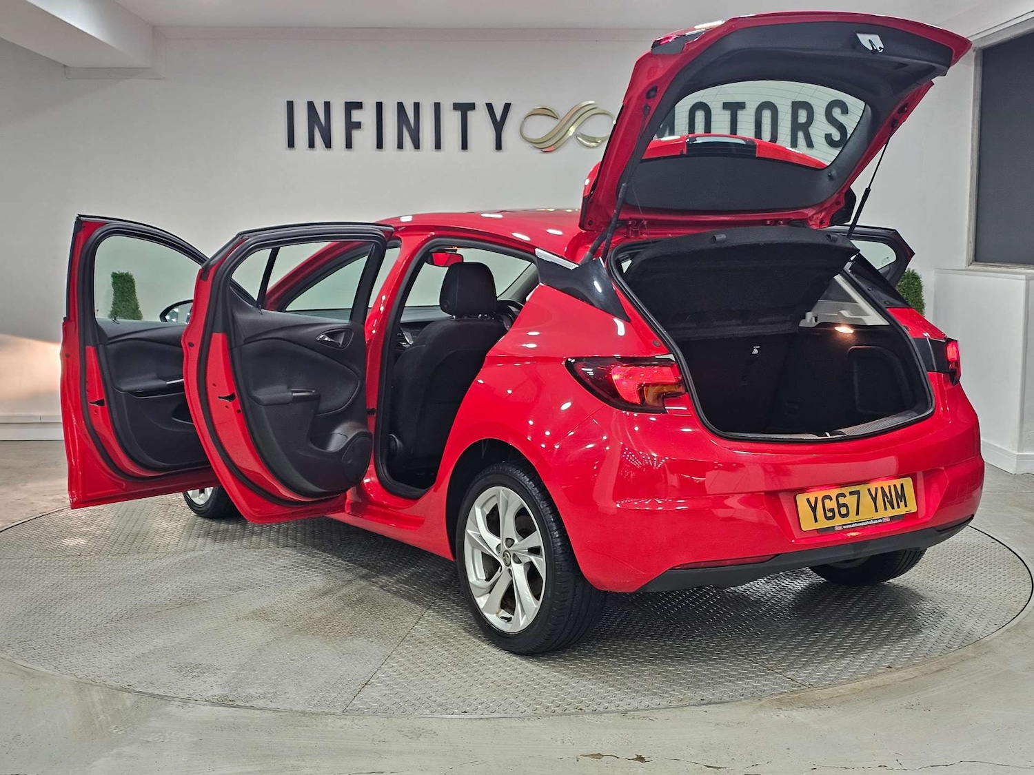 Used Vauxhall Astra 2017 for sale - 76972456: Photo 63