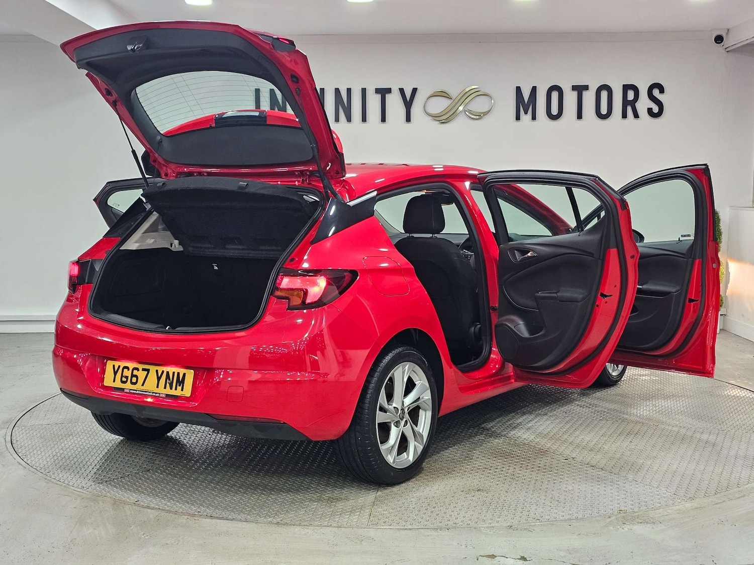 Used Vauxhall Astra 2017 for sale - 76972456: Photo 64