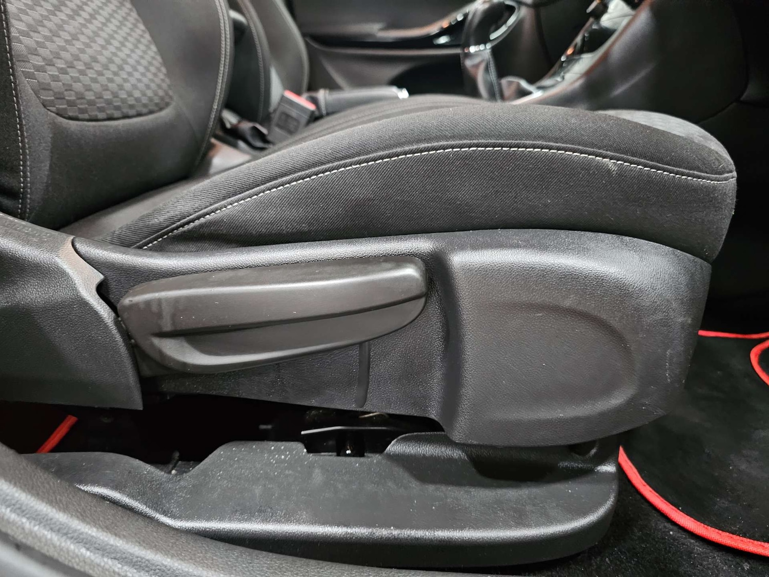 Used Vauxhall Astra 2017 for sale - 76972456: Photo 67