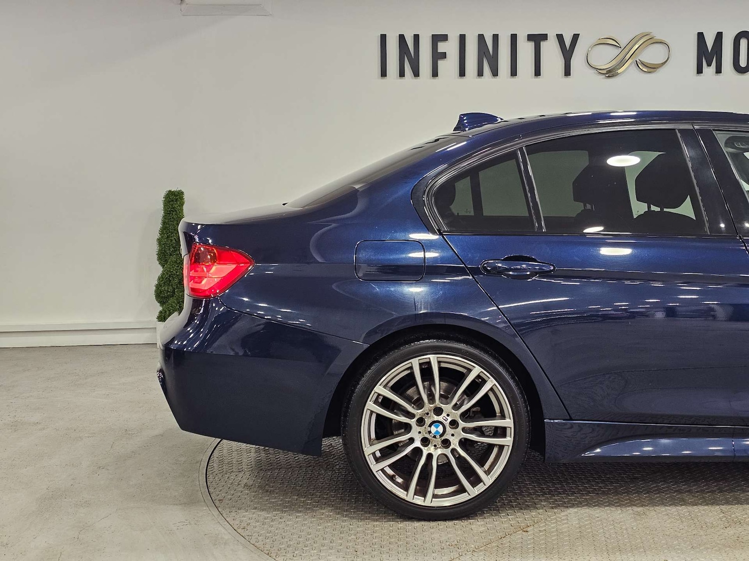 Used BMW 3 Series 2015 for sale - 77569661: Photo 37