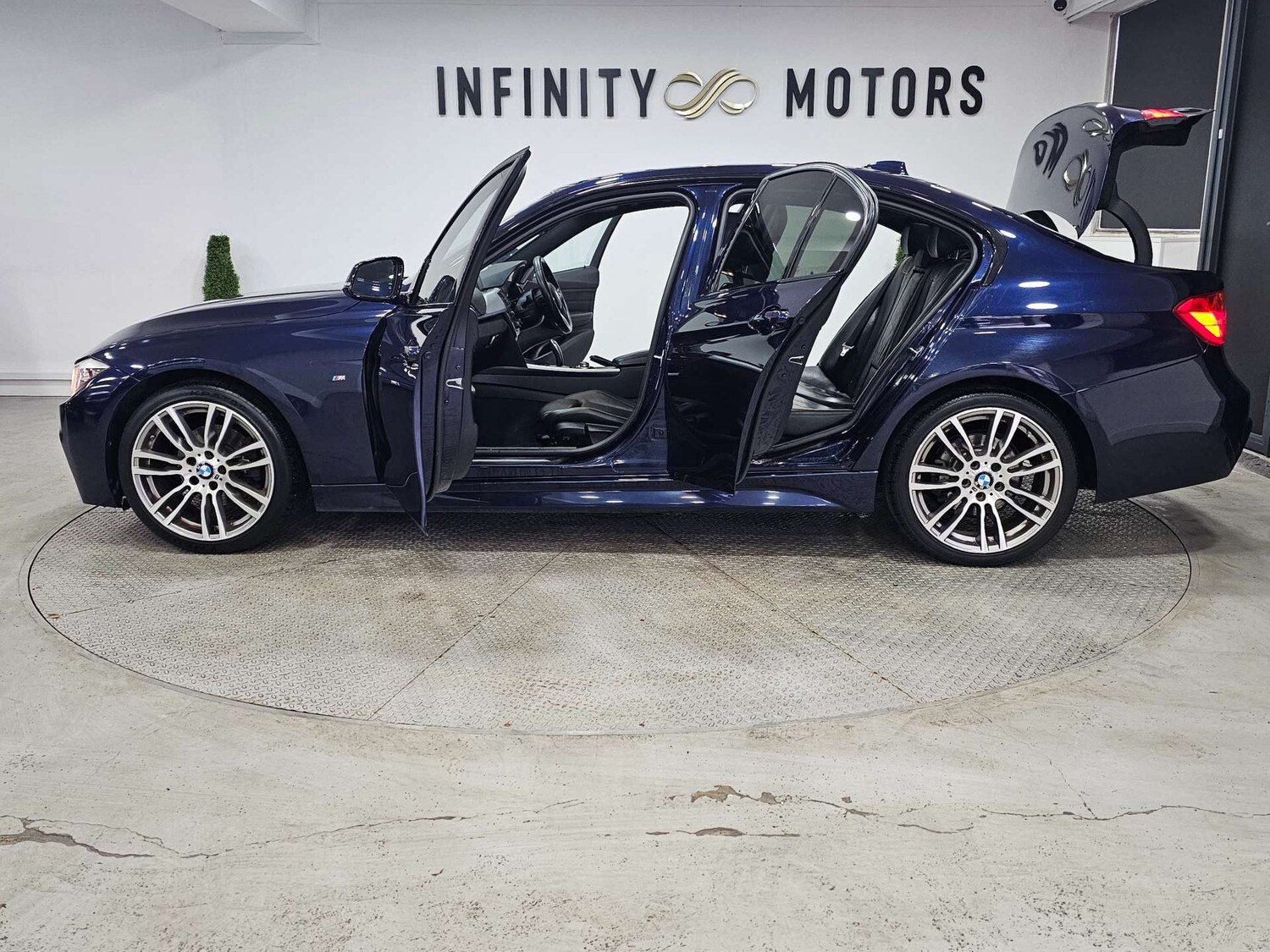 Used BMW 3 Series 2015 for sale - 77569661: Photo 46