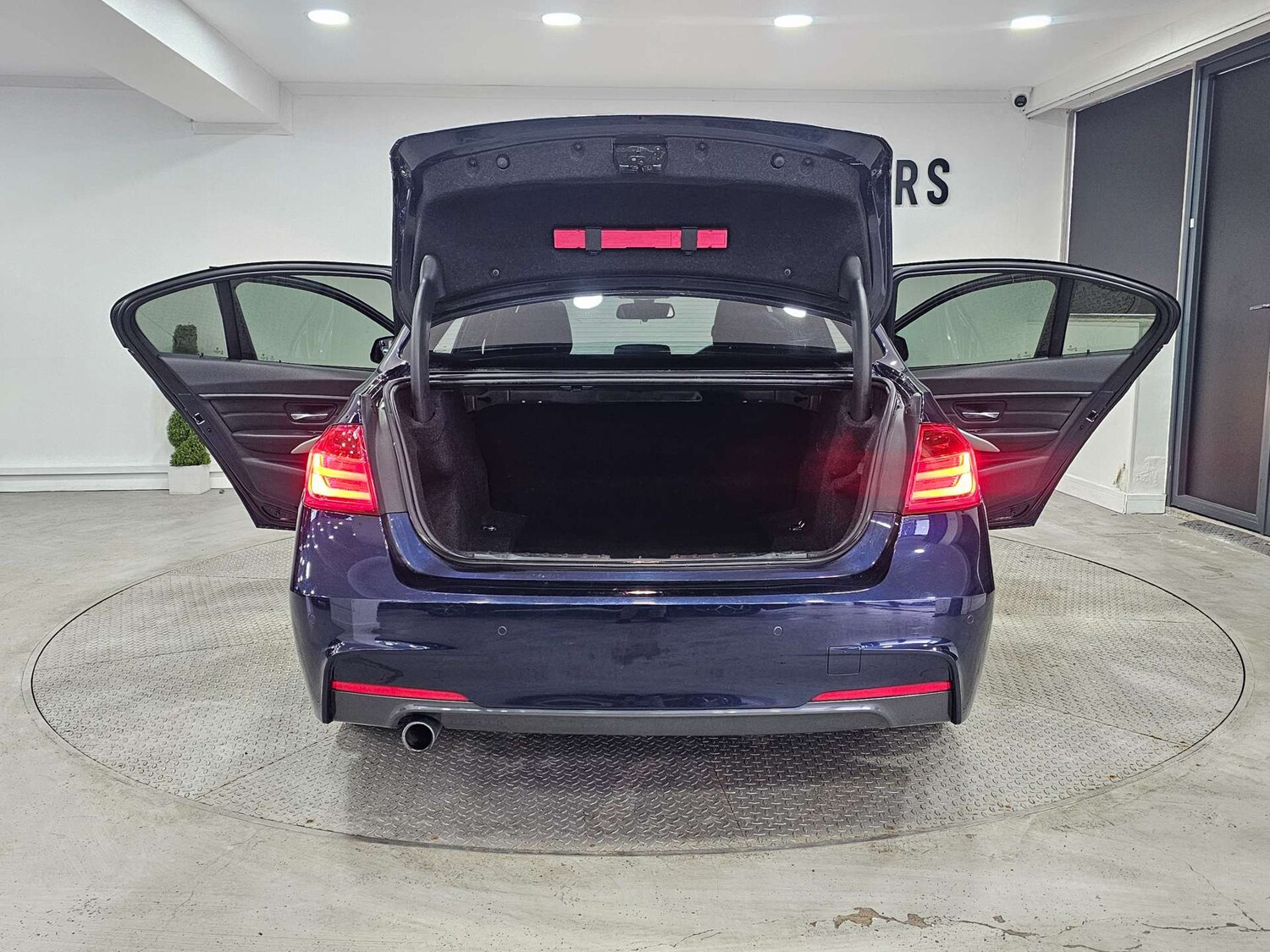 Used BMW 3 Series 2015 for sale - 77569661: Photo 48