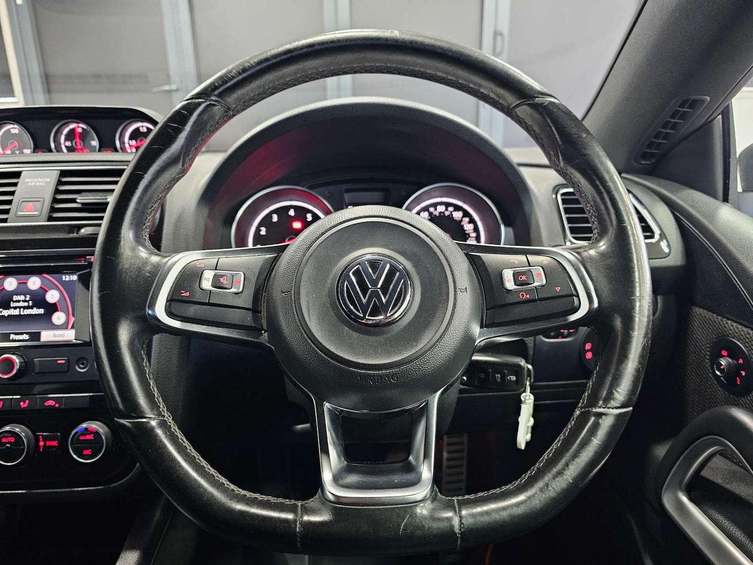 Used Volkswagen Scirocco 2015 for sale - 76972399: Photo 58