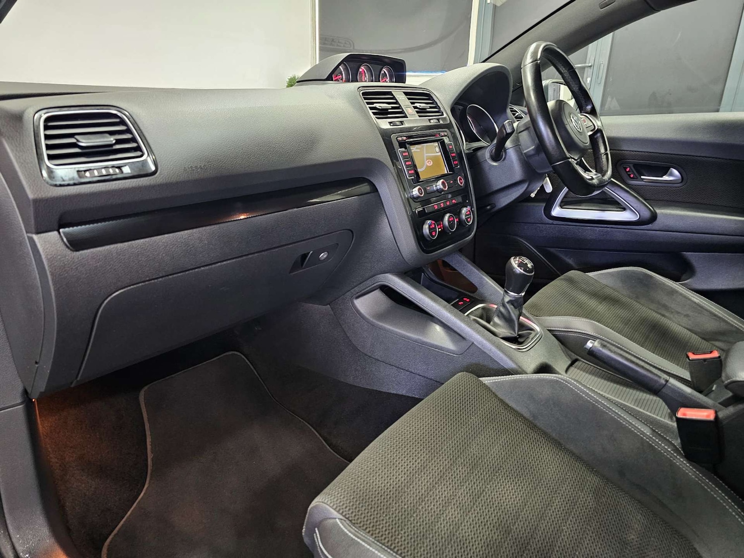 Used Volkswagen Scirocco 2015 for sale - 76972399: Photo 83