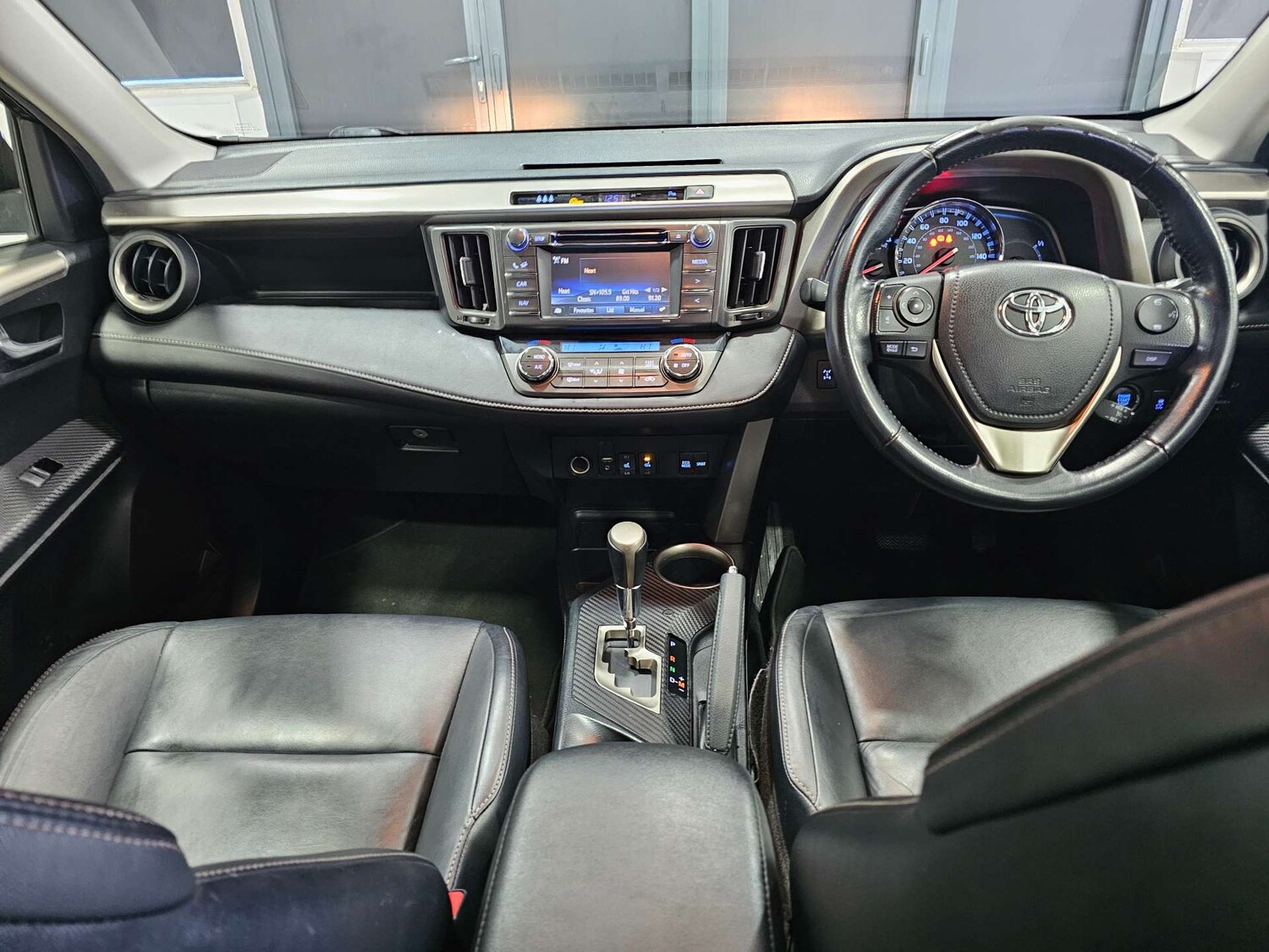 Used Toyota RAV4 2015 for sale - 77523346: Photo 15
