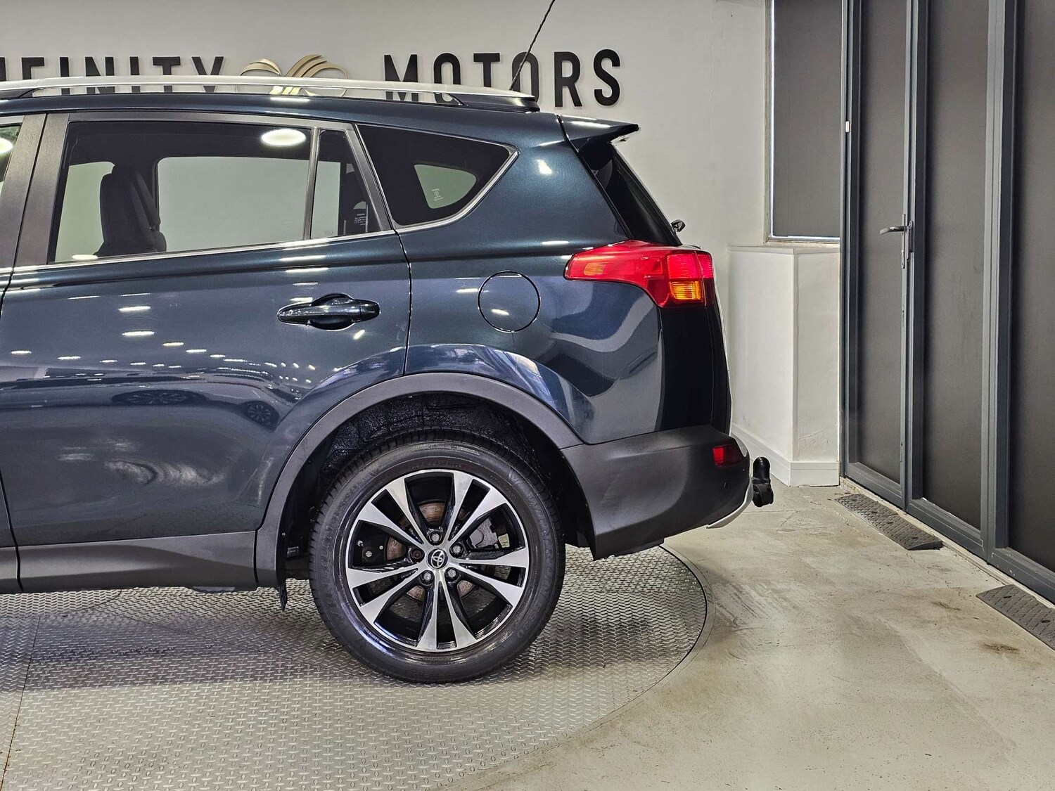 Used Toyota RAV4 2015 for sale - 77523346: Photo 21