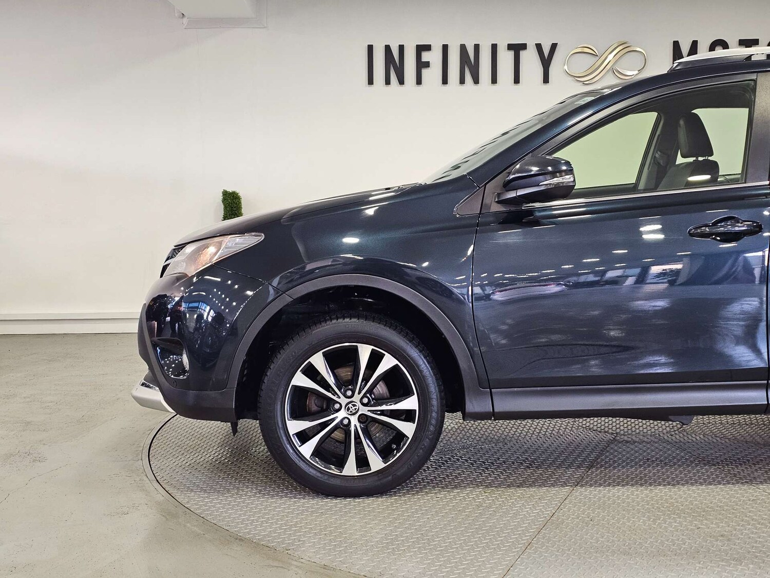 Used Toyota RAV4 2015 for sale - 77523346: Photo 22