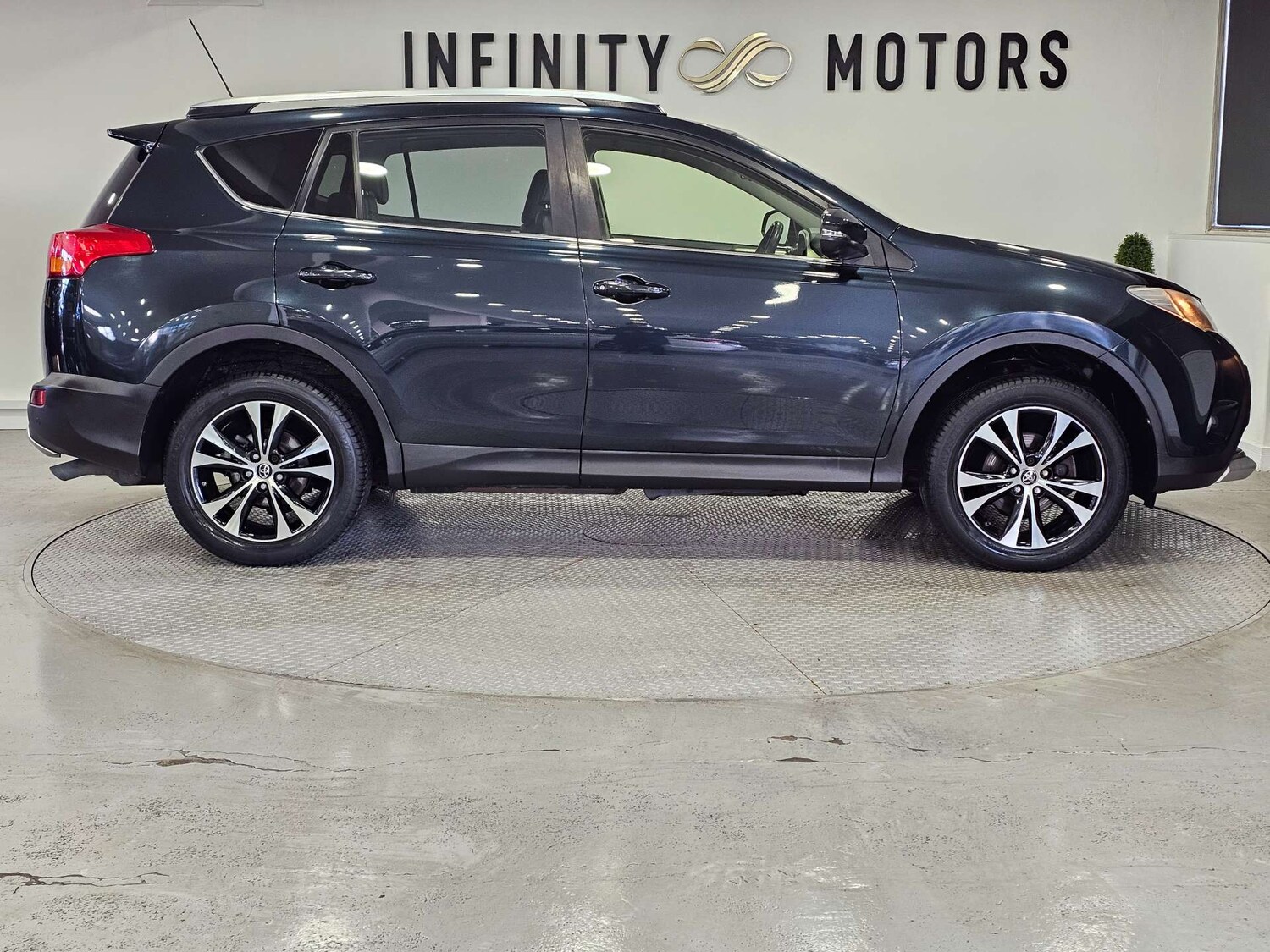 Used Toyota RAV4 2015 for sale - 77523346: Photo 34