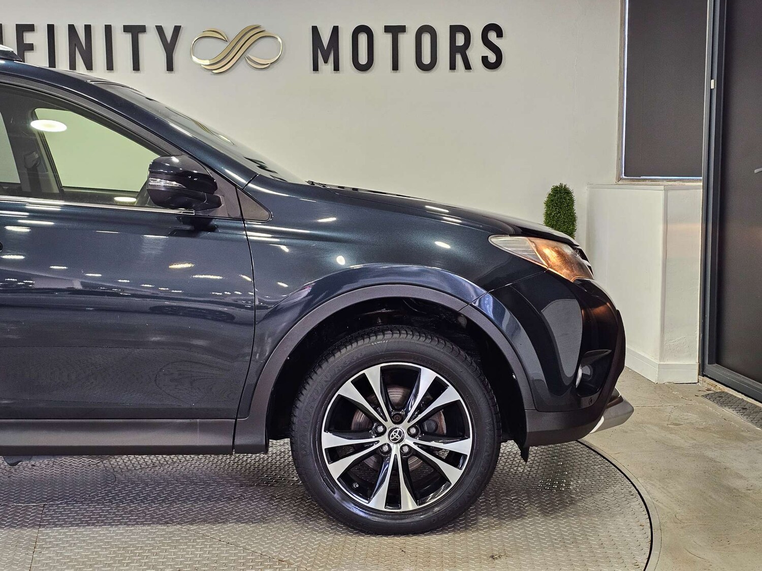 Used Toyota RAV4 2015 for sale - 77523346: Photo 35