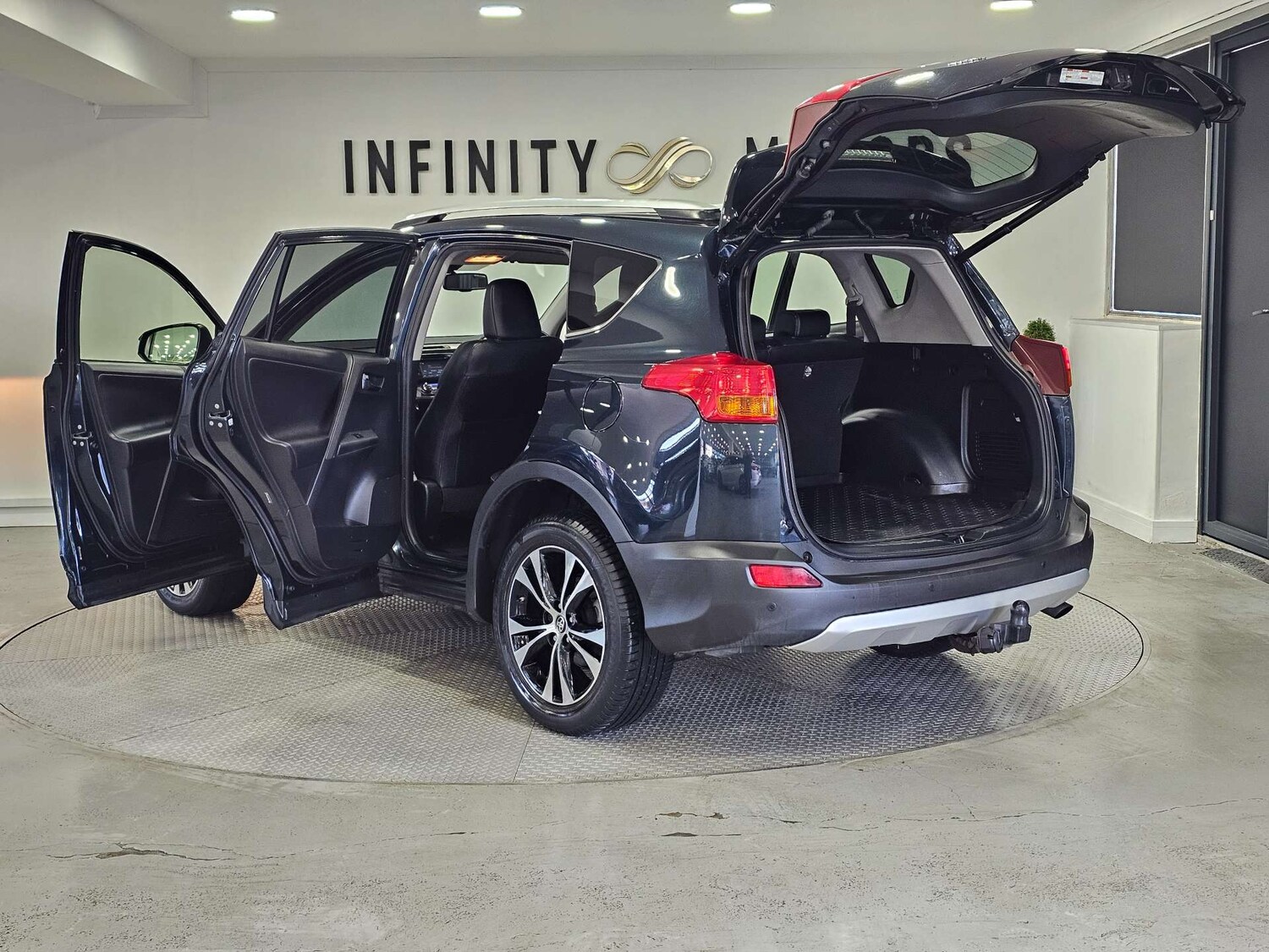 Used Toyota RAV4 2015 for sale - 77523346: Photo 46