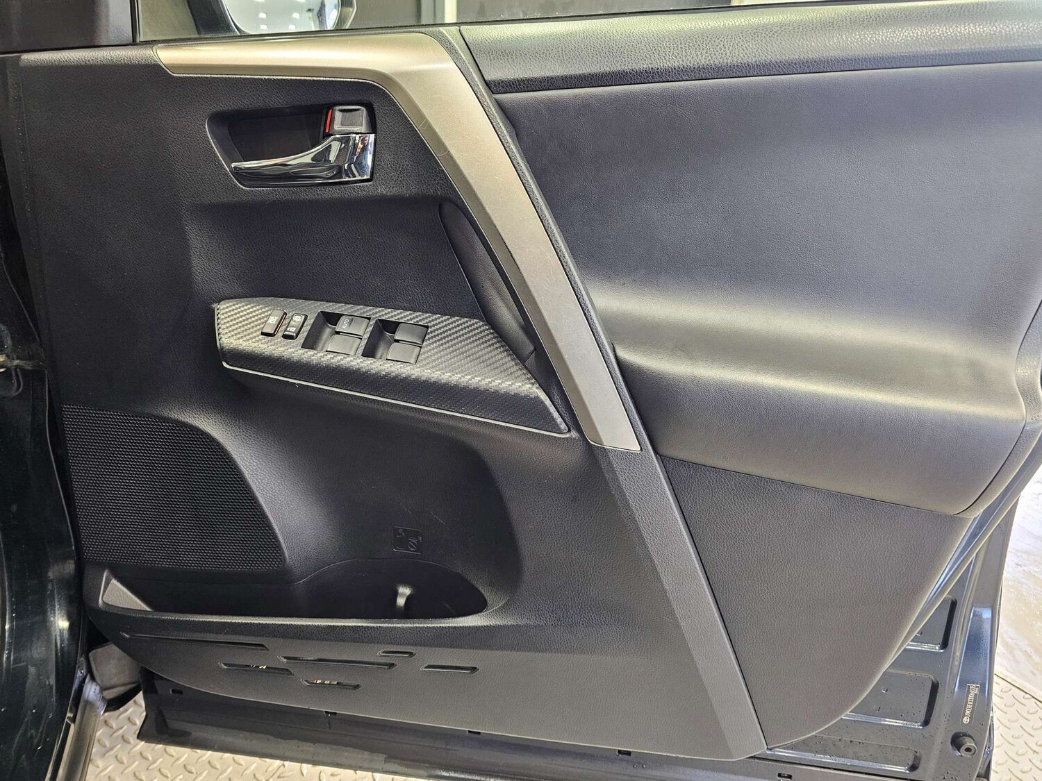 Used Toyota RAV4 2015 for sale - 77523346: Photo 52