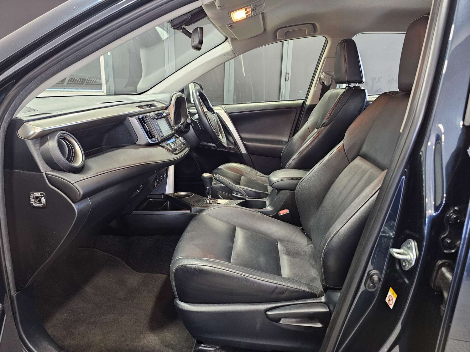 Used Toyota RAV4 2015 for sale - 77523346: Photo 88