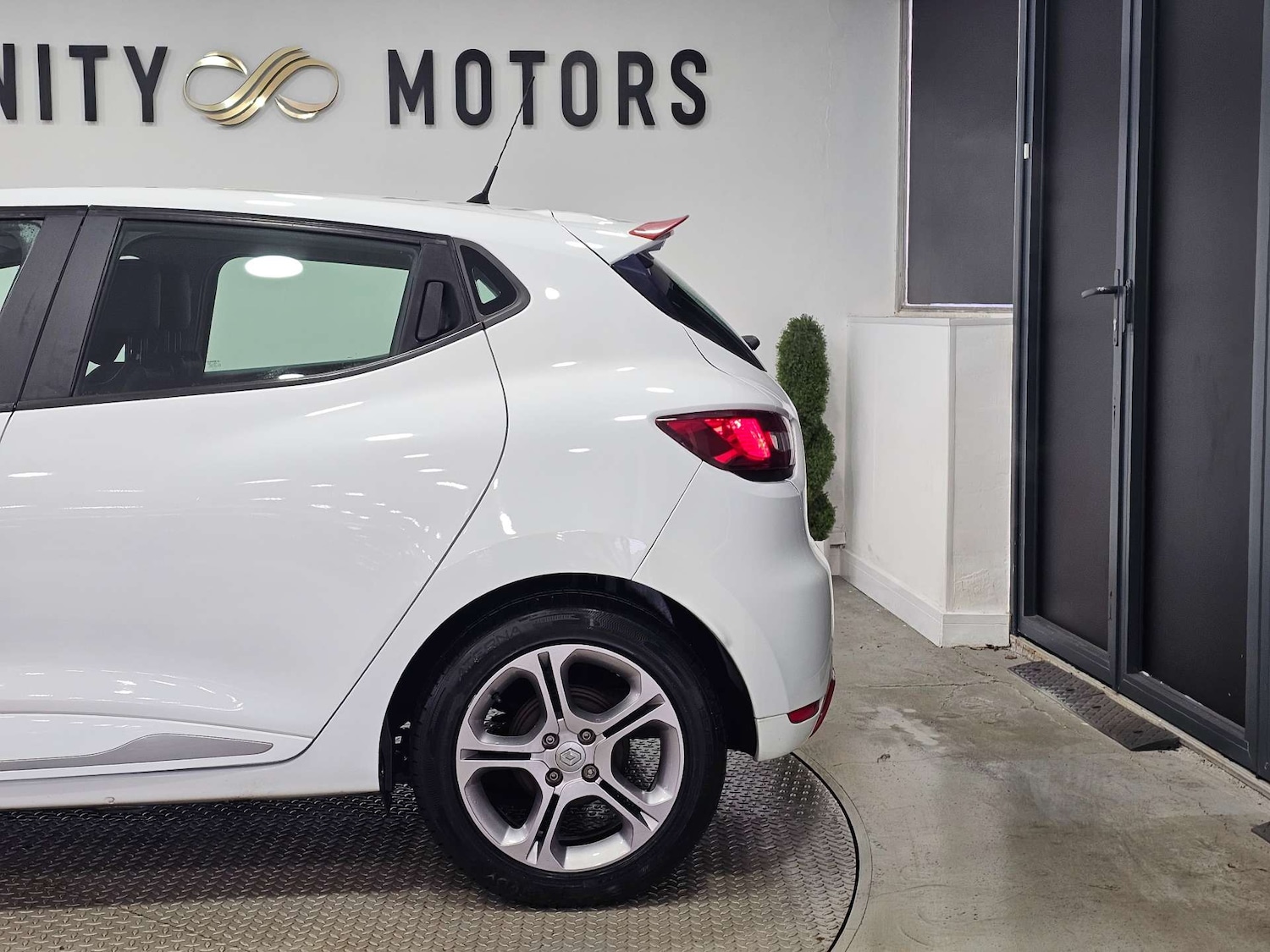 Used Renault Clio 2016 for sale - 76972448: Photo 21