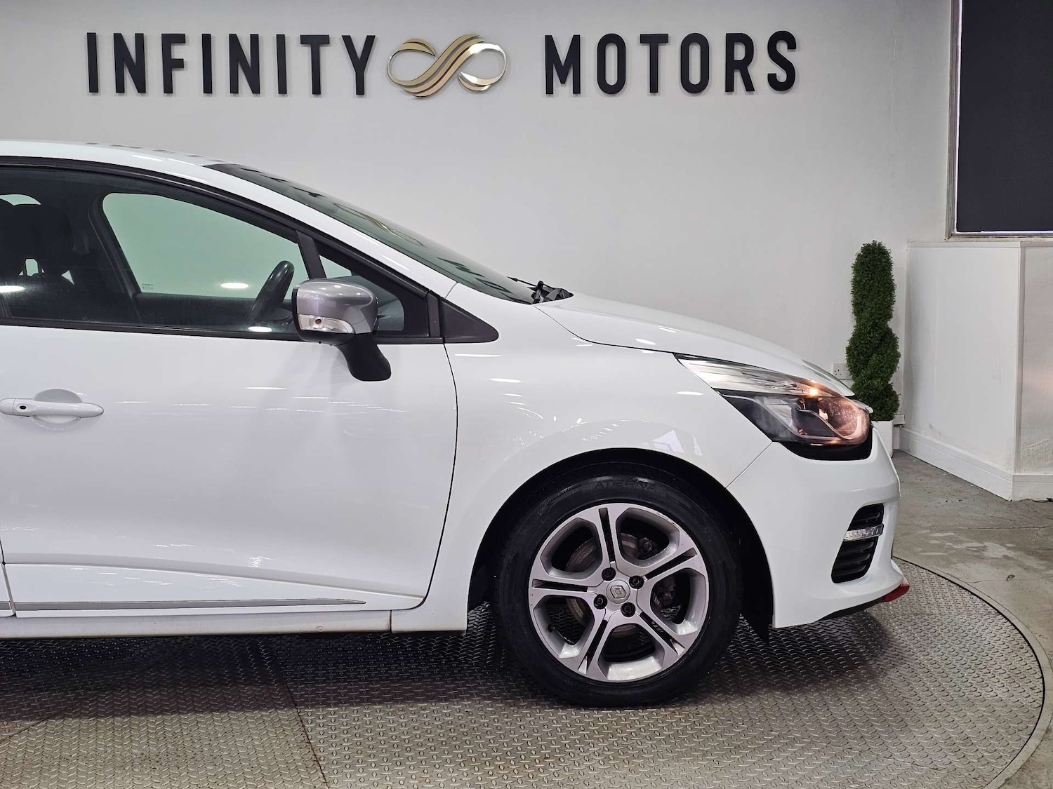 Used Renault Clio 2016 for sale - 76972448: Photo 36