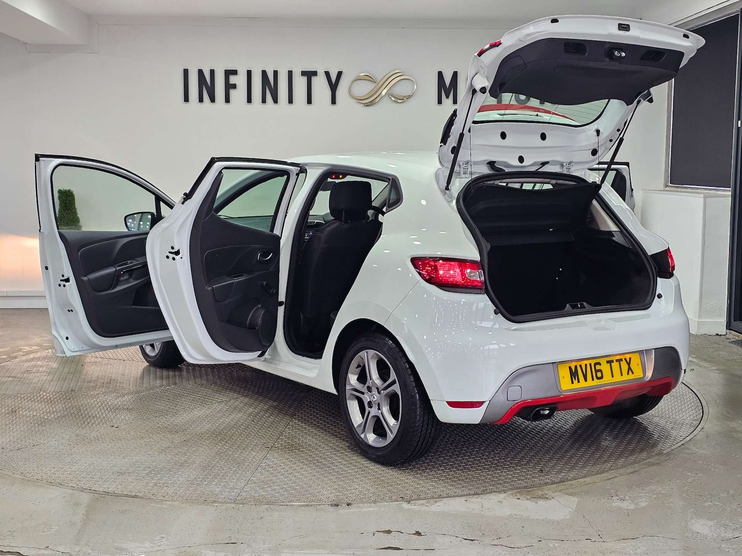 Used Renault Clio 2016 for sale - 76972448: Photo 47