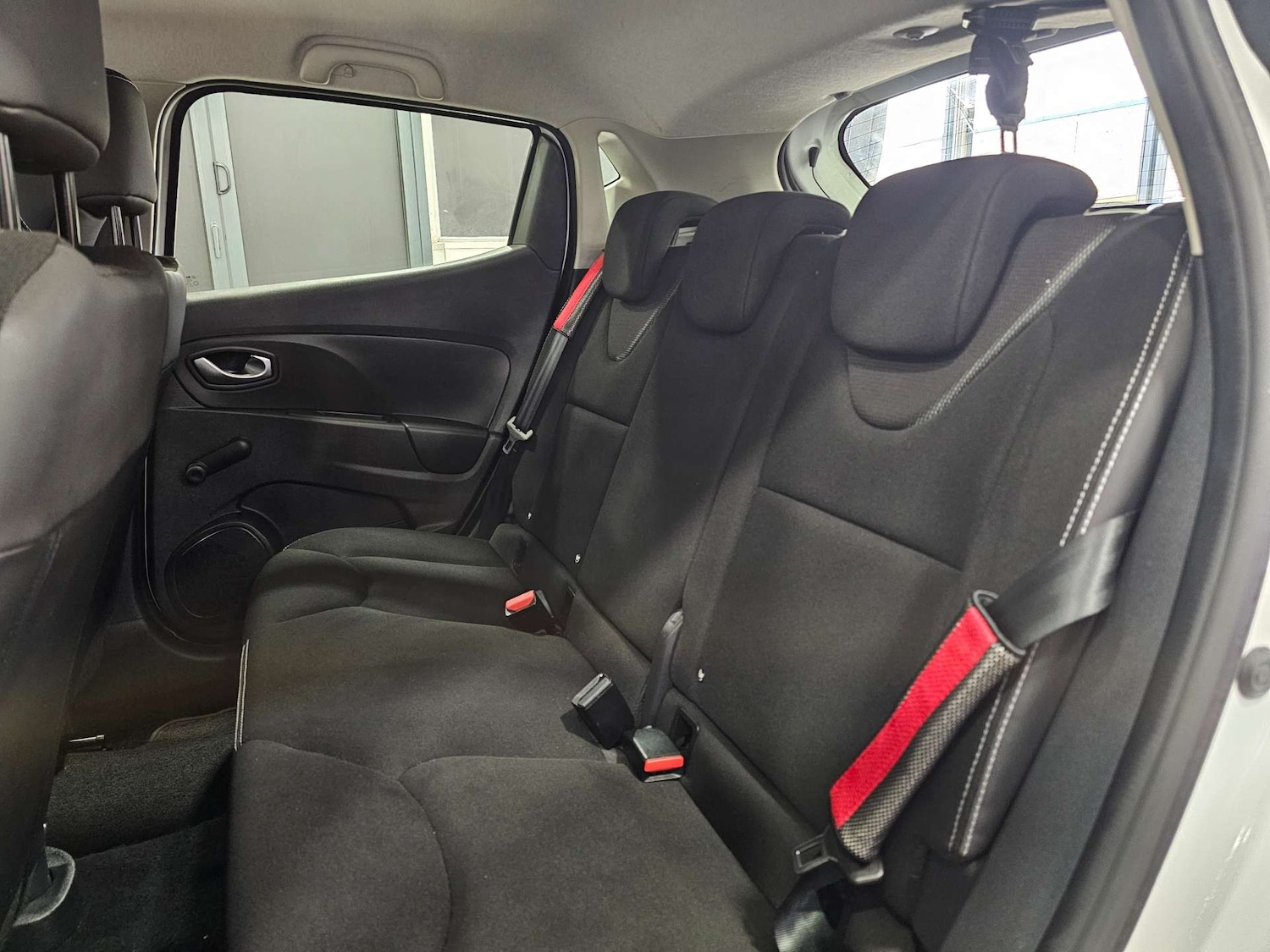 Used Renault Clio 2016 for sale - 76972448: Photo 78