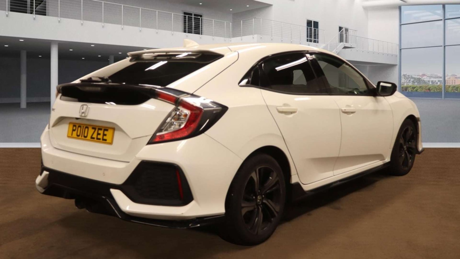 Used Honda Civic 2018 for sale - 77847570: Photo 5