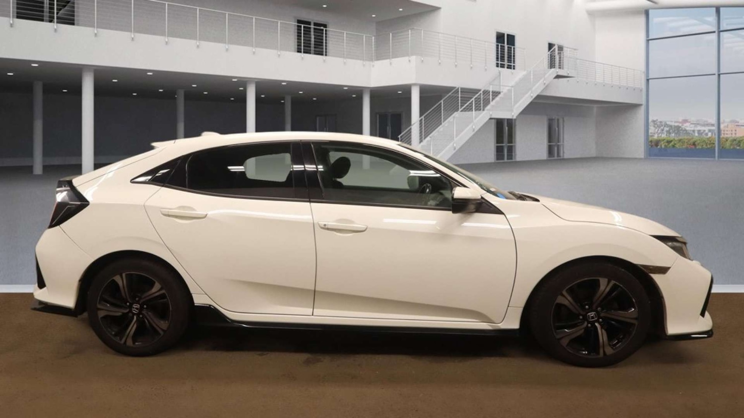 Used Honda Civic 2018 for sale - 77847570: Photo 7