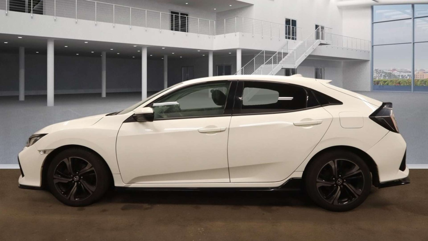 Used Honda Civic 2018 for sale - 77847570: Photo 8