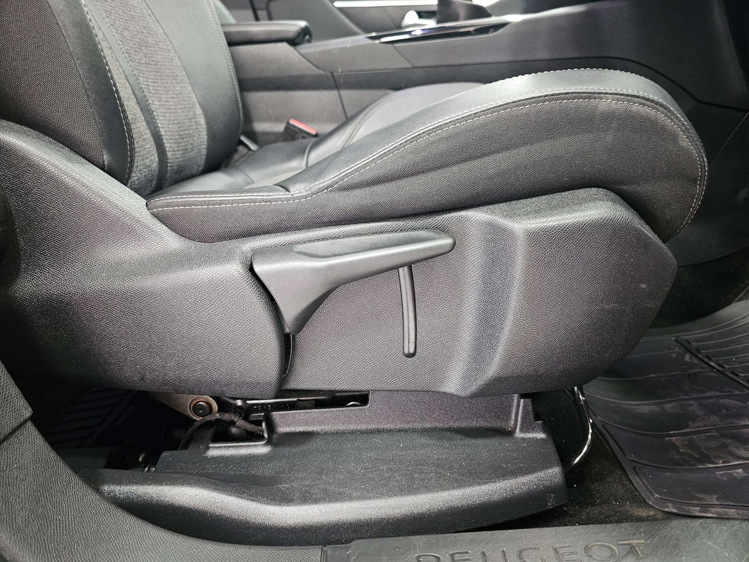 Used Peugeot 3008 2019 for sale - 76972306: Photo 58