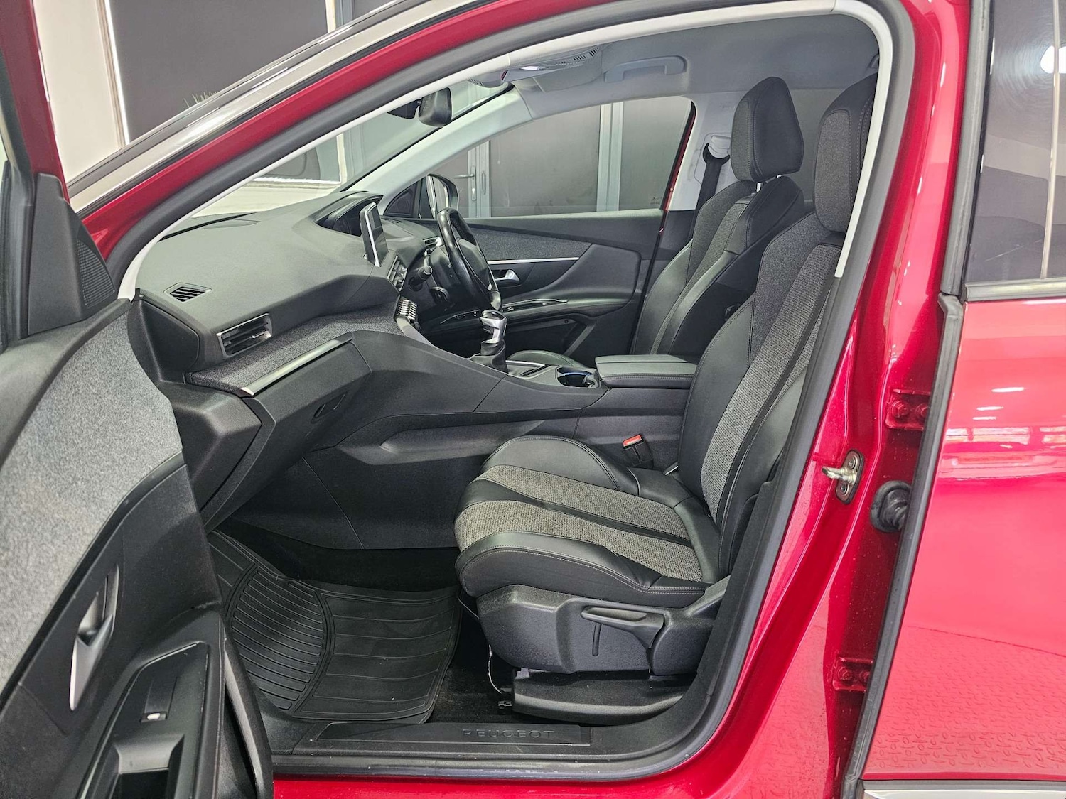 Used Peugeot 3008 2019 for sale - 76972306: Photo 96