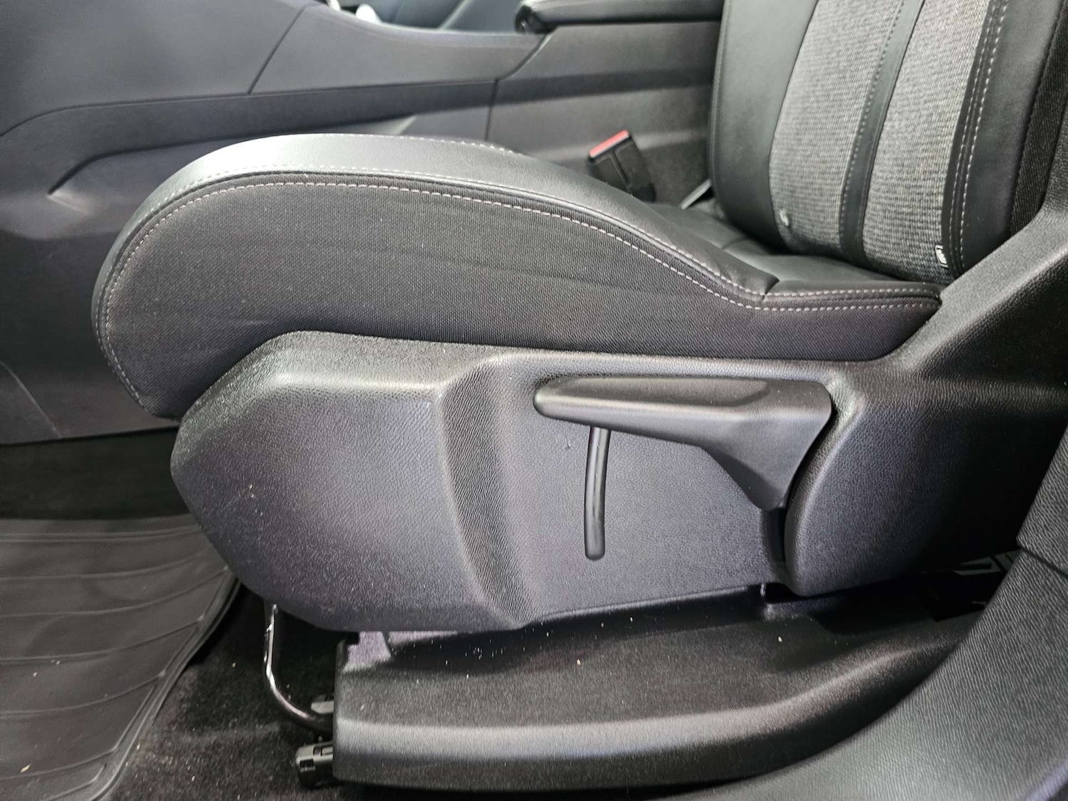 Used Peugeot 3008 2019 for sale - 76972306: Photo 99