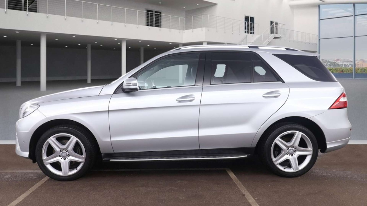 Used Mercedes-Benz M Class 2014 for sale - 77206930: Photo 8