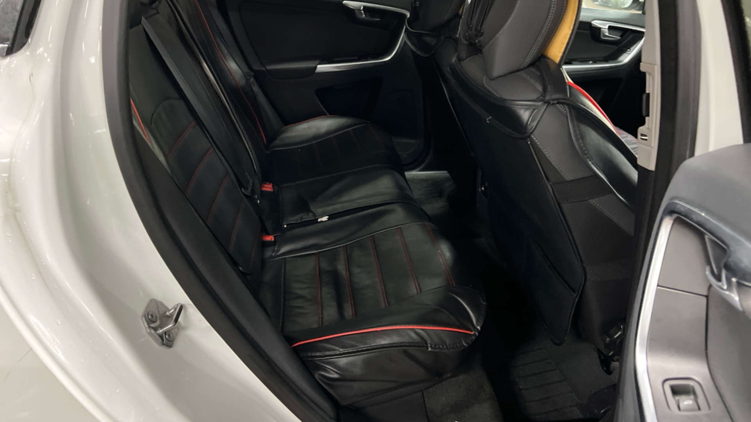 Used Volvo XC60 2015 for sale - 76972496: Photo 11