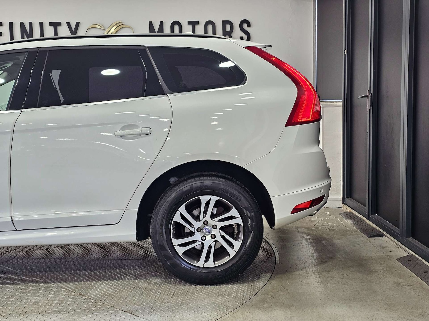 Used Volvo XC60 2015 for sale - 76972496: Photo 21