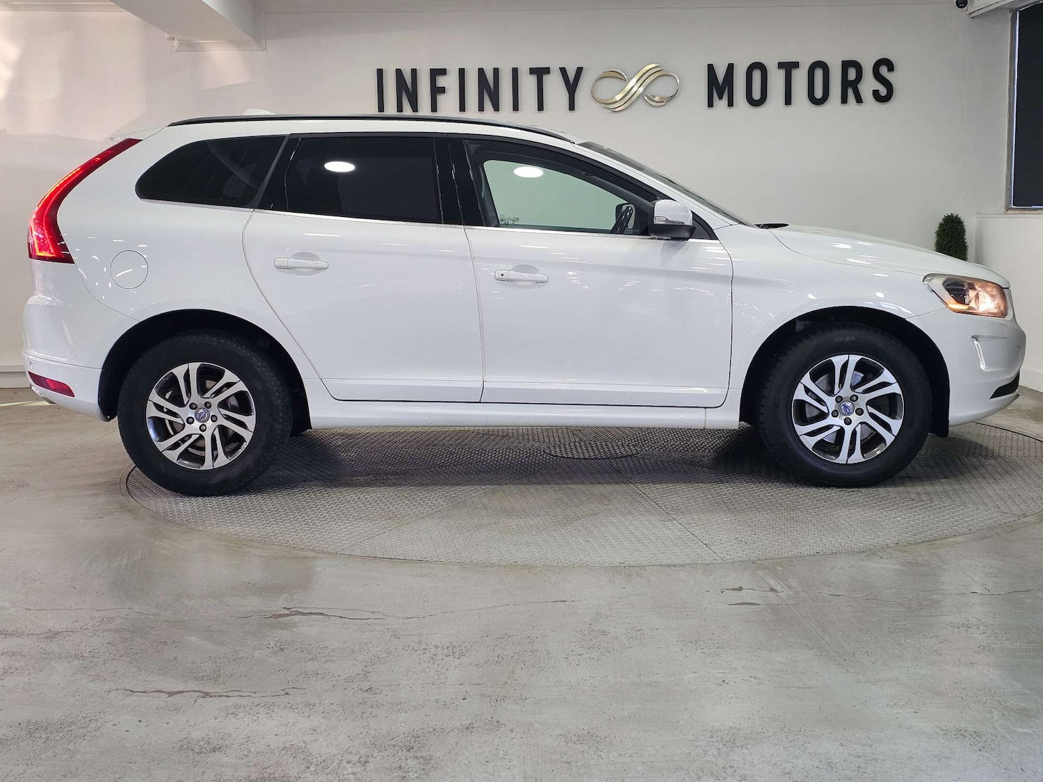 Used Volvo XC60 2015 for sale - 76972496: Photo 34
