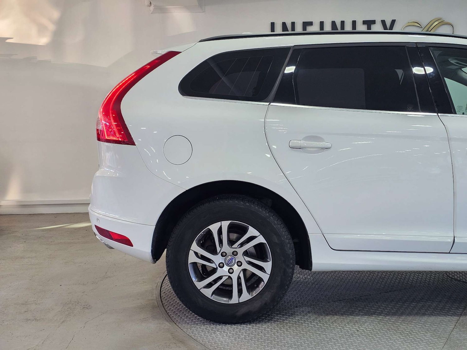 Used Volvo XC60 2015 for sale - 76972496: Photo 36