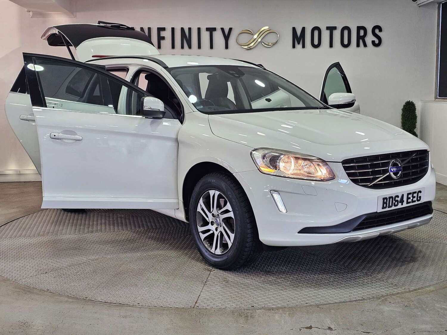Used Volvo XC60 2015 for sale - 76972496: Photo 42