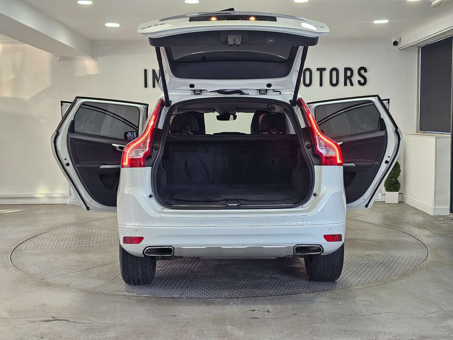 Used Volvo XC60 2015 for sale - 76972496: Photo 47