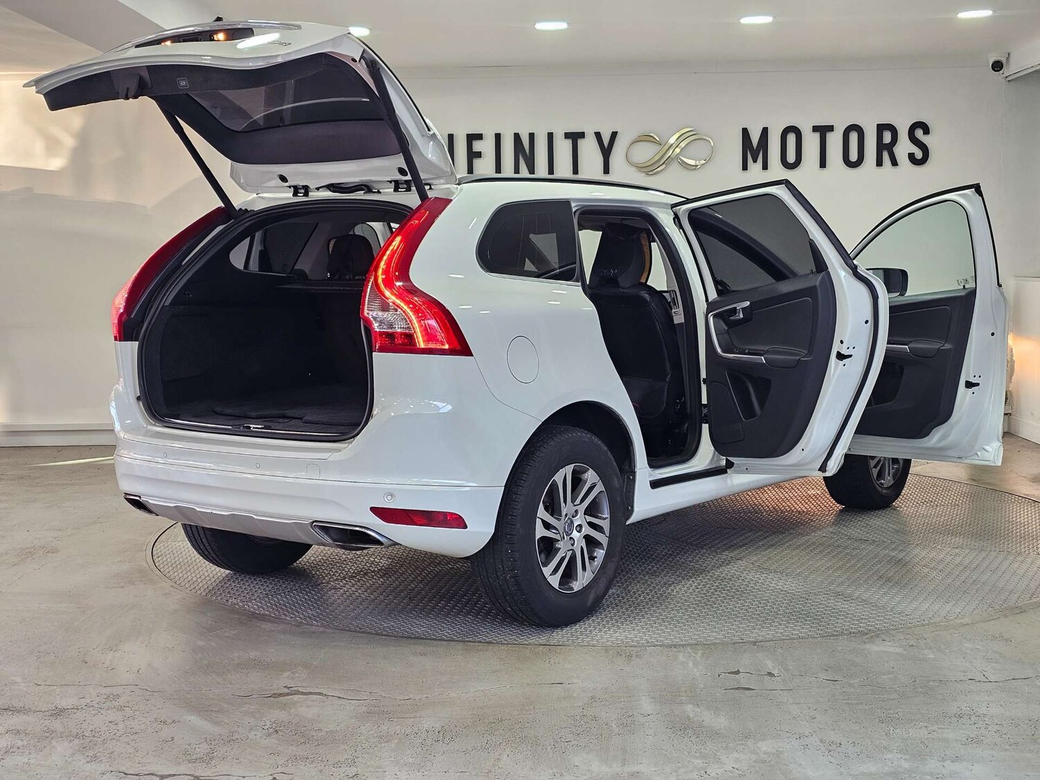 Used Volvo XC60 2015 for sale - 76972496: Photo 48