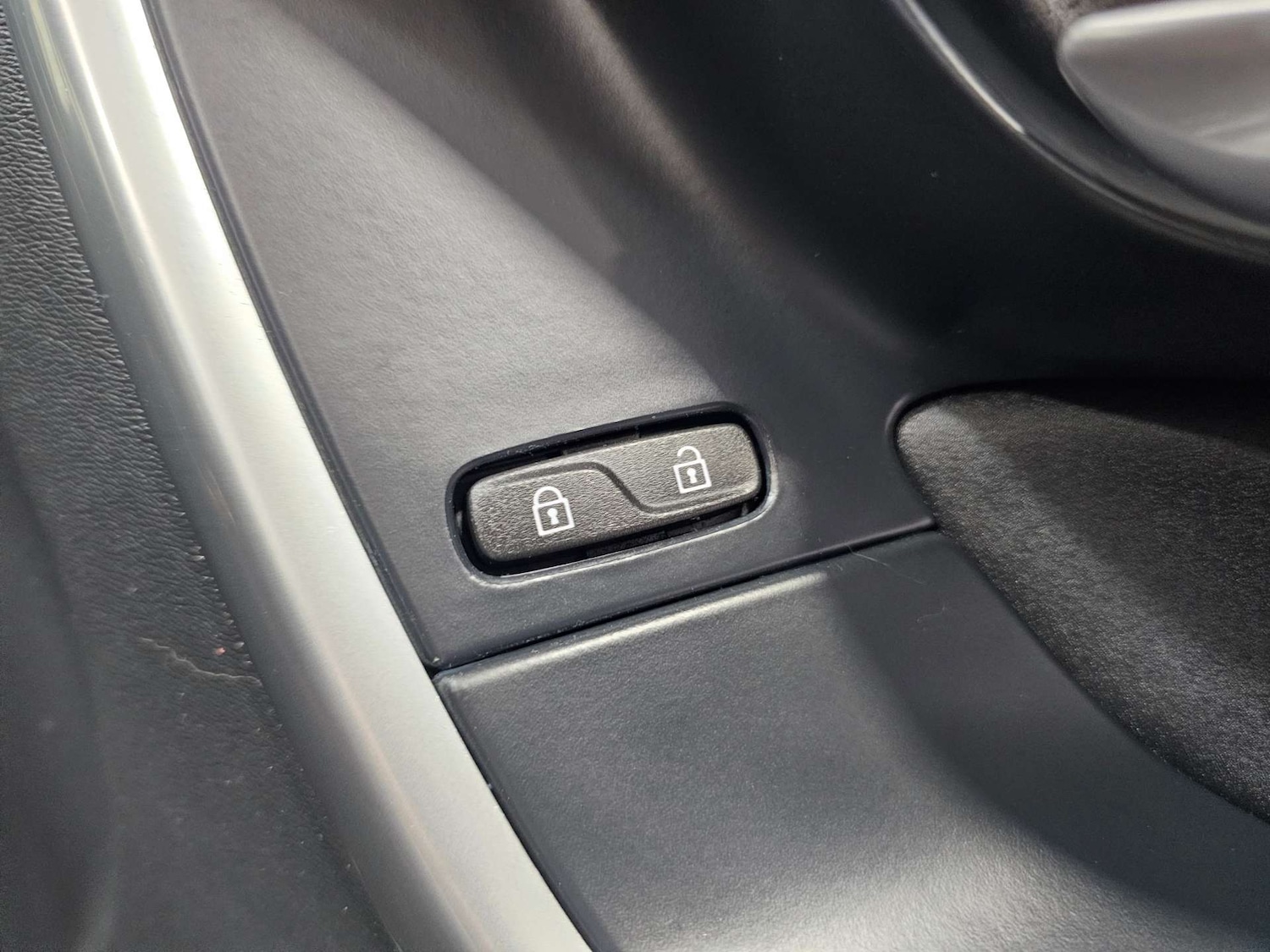 Used Volvo XC60 2015 for sale - 76972496: Photo 55