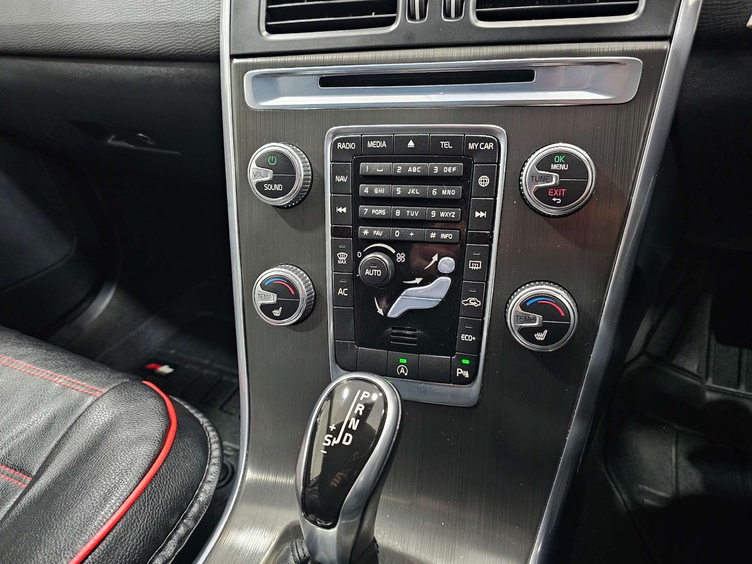 Used Volvo XC60 2015 for sale - 76972496: Photo 70