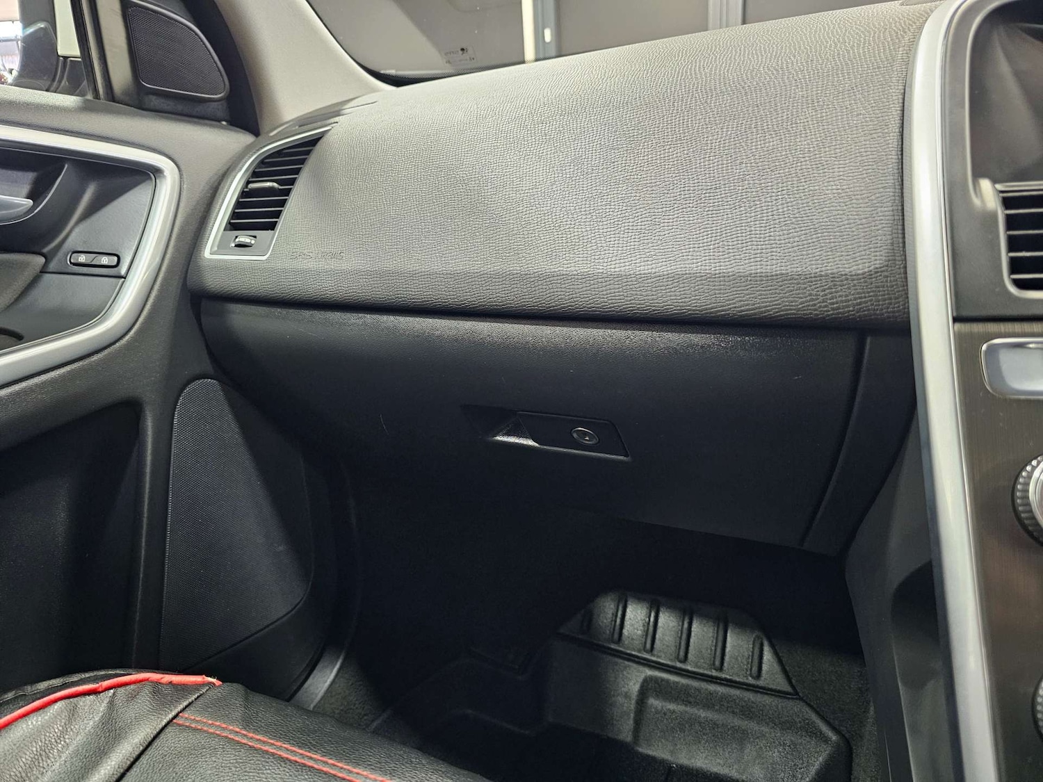 Used Volvo XC60 2015 for sale - 76972496: Photo 76