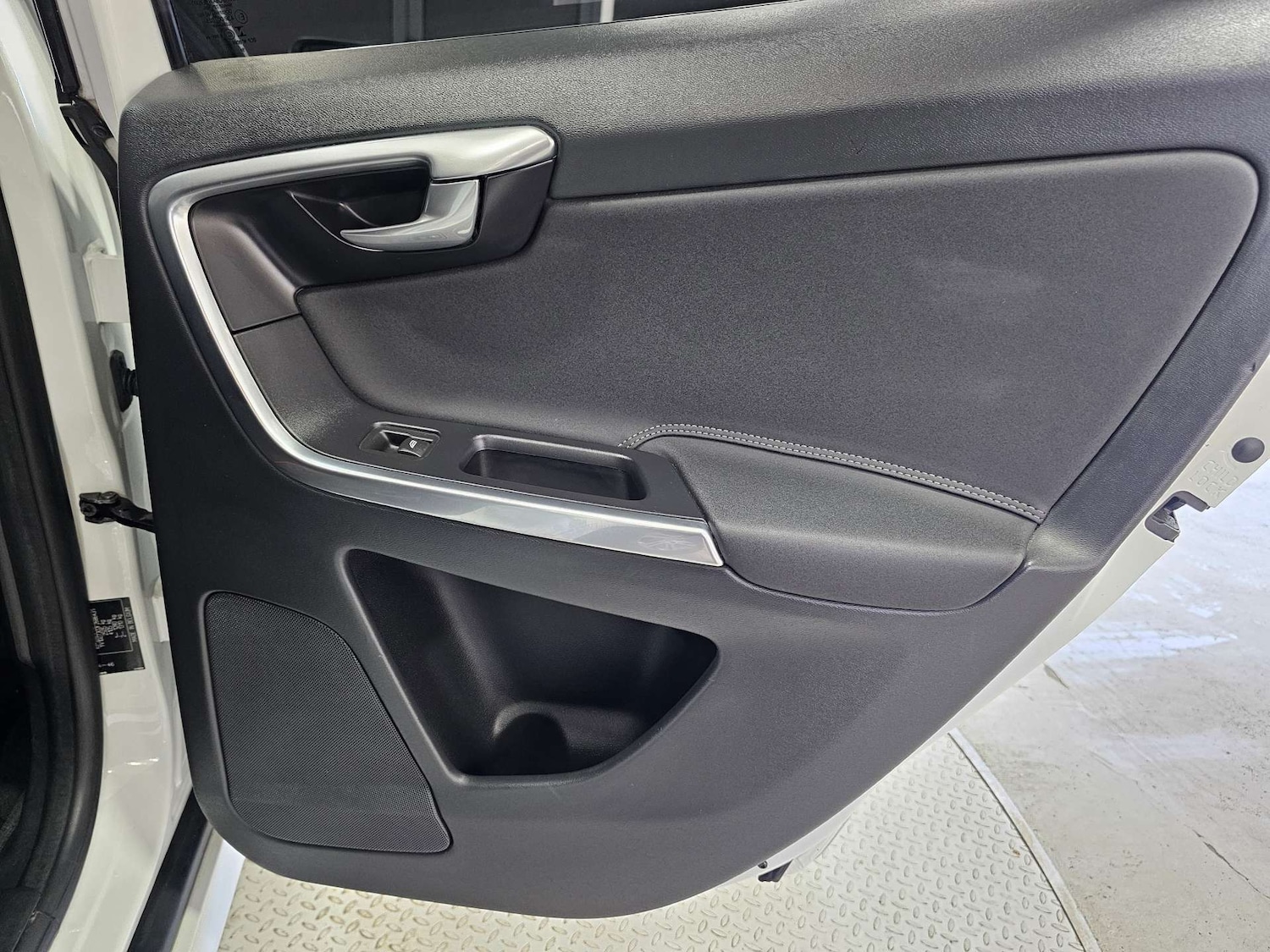 Used Volvo XC60 2015 for sale - 76972496: Photo 78