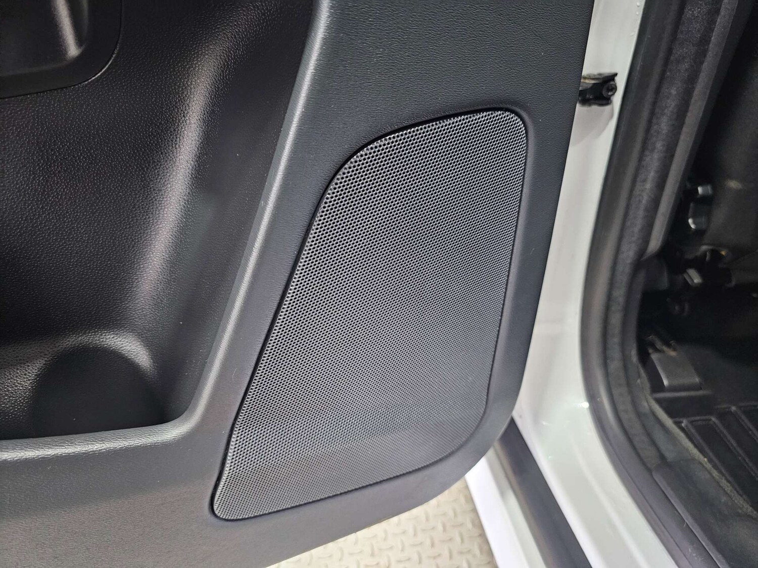 Used Volvo XC60 2015 for sale - 76972496: Photo 86