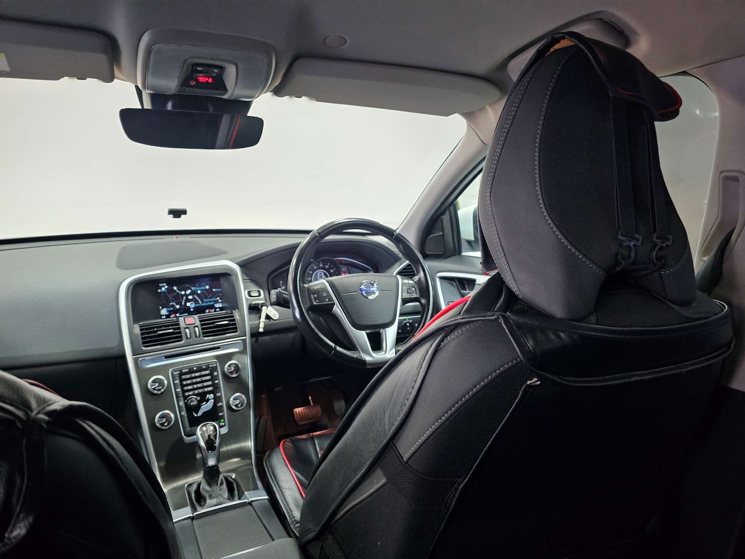 Used Volvo XC60 2015 for sale - 76972496: Photo 90