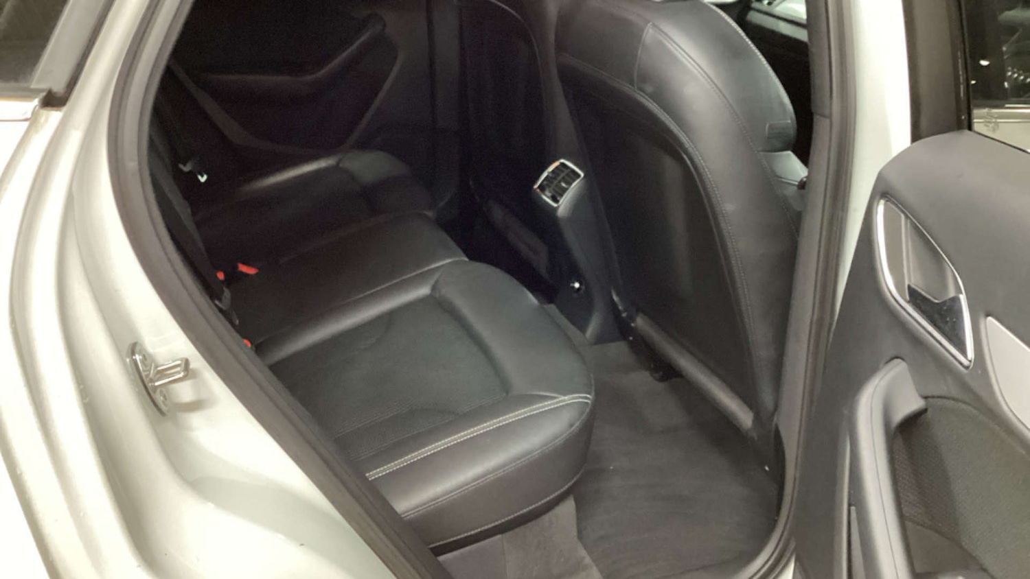 Used Audi Q3 2017 for sale - 77681250: Photo 10