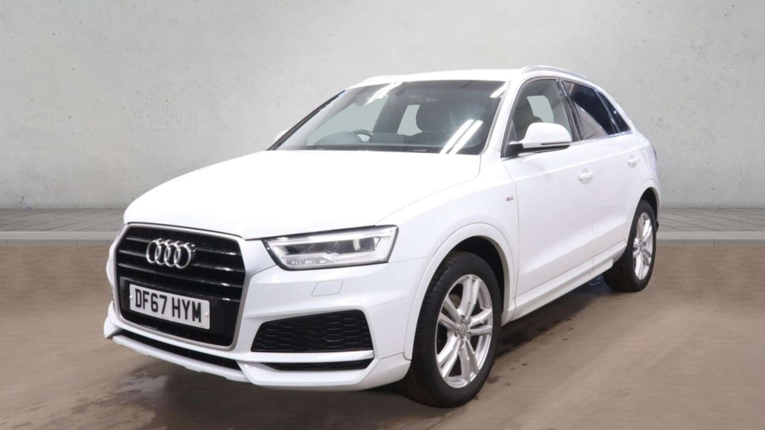 Used Audi Q3 2017 for sale - 77681250: Photo 3