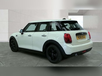 Used MINI Hatch 2018 for sale - 79570111: Photo