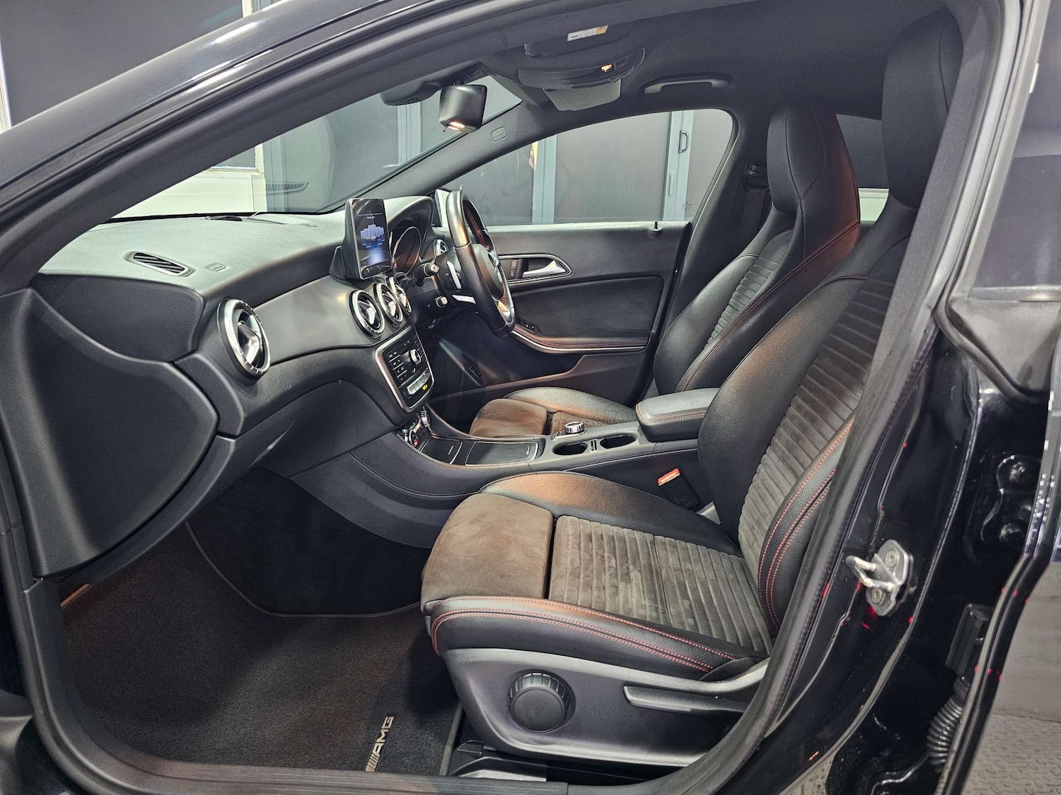 Used Mercedes-Benz CLA 2018 for sale - 77198044: Photo 93