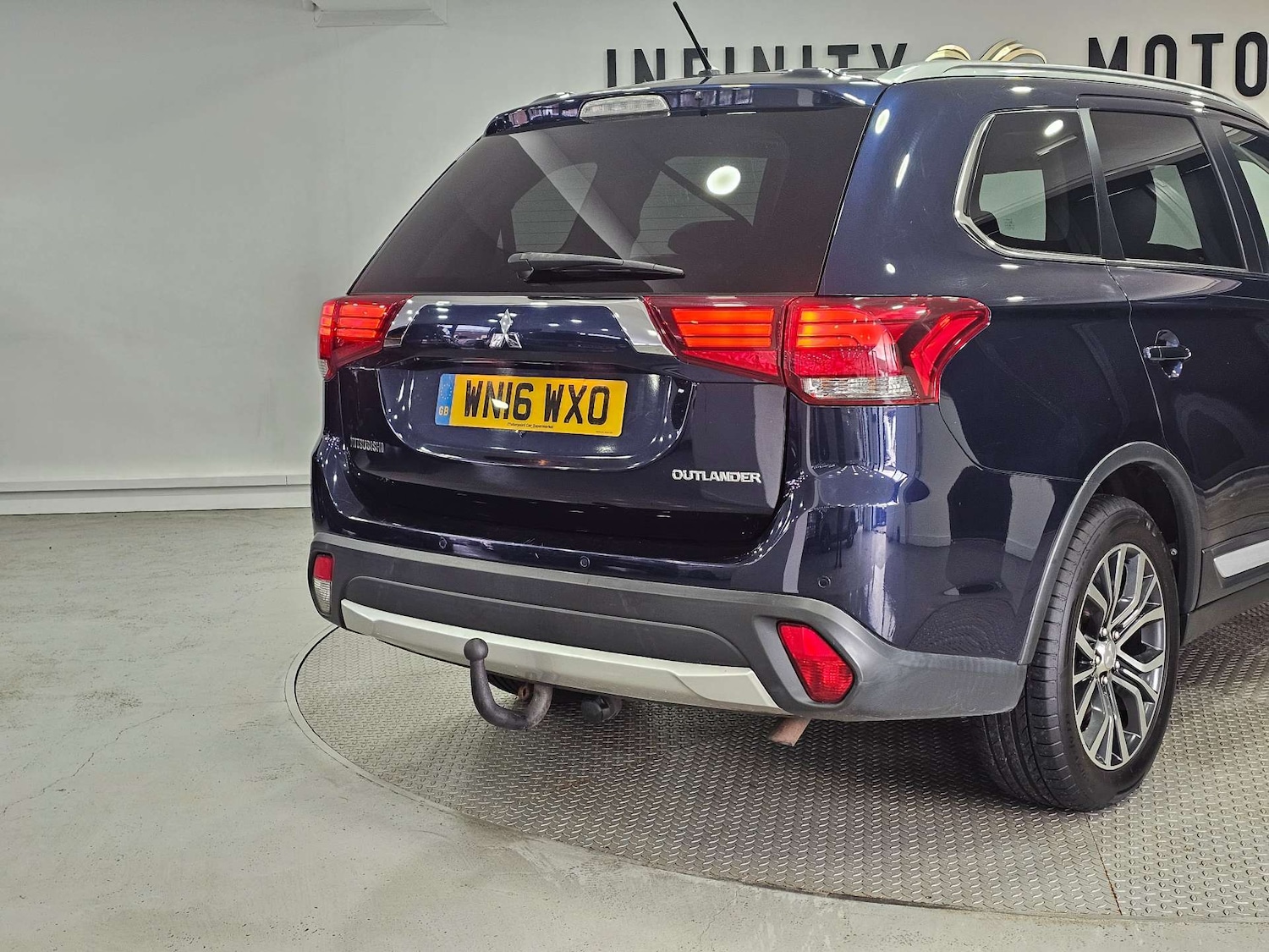 Used Mitsubishi Outlander 2016 for sale - 76972378: Photo 28