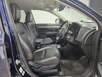 Used Mitsubishi Outlander 2016 for sale - 76972378: Photo